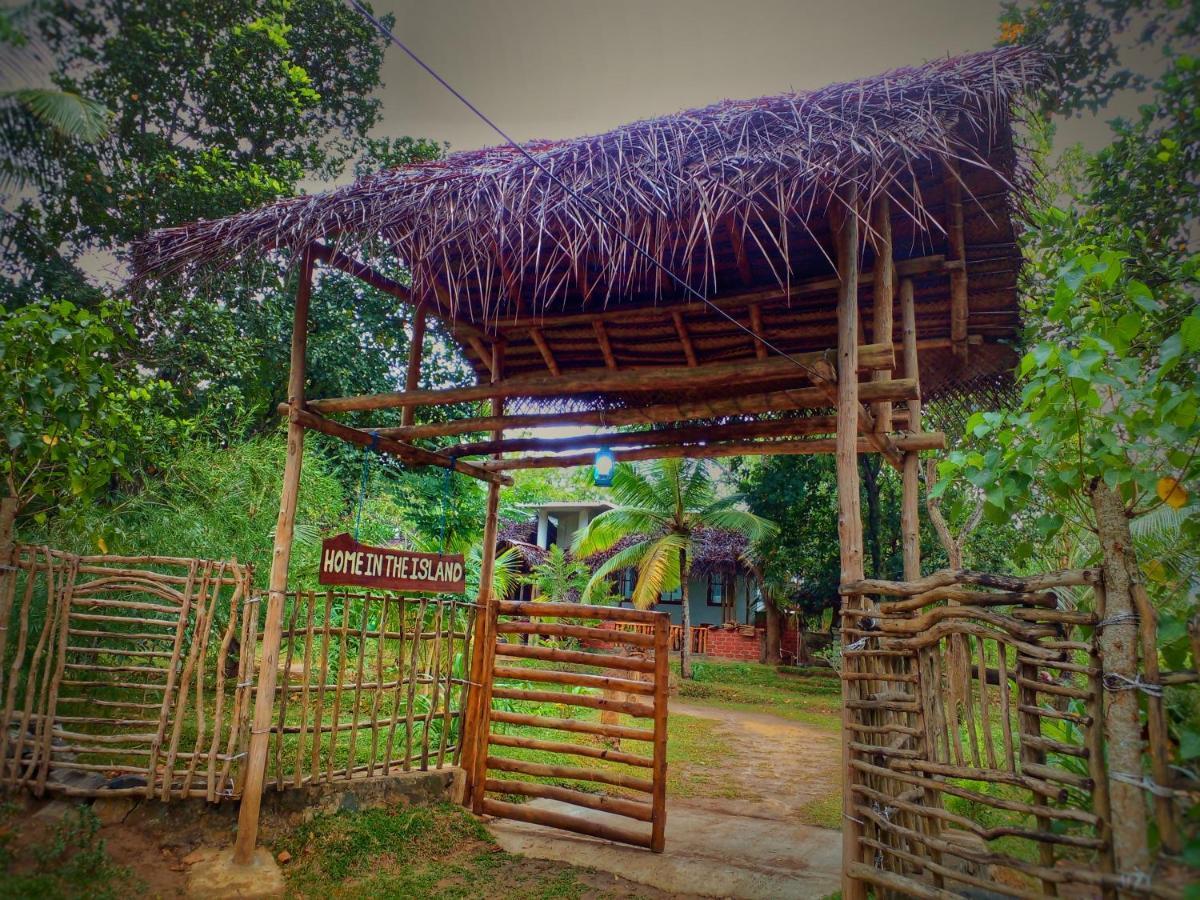 Home In The Island 탕갈레 외부 사진