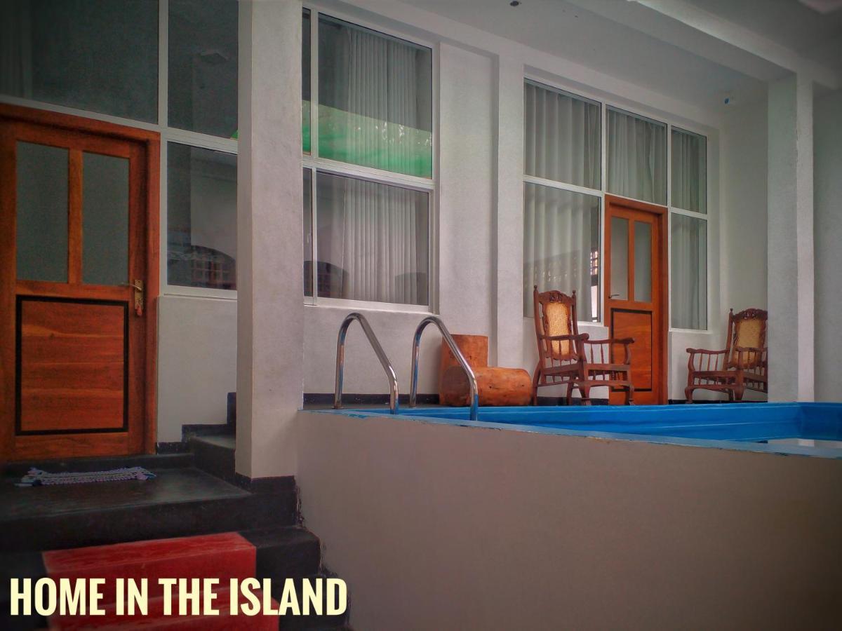 Home In The Island 탕갈레 외부 사진
