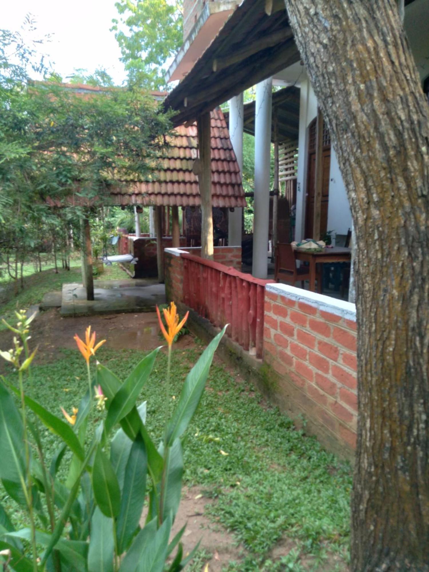 Home In The Island 탕갈레 외부 사진